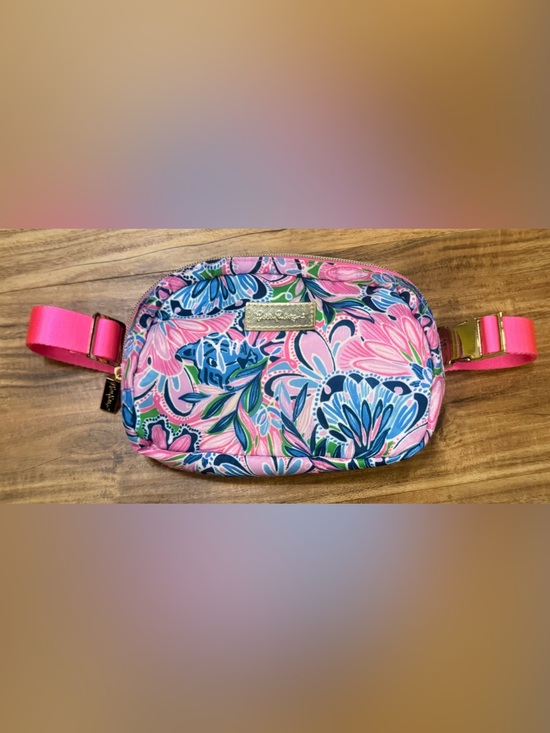 Lilly Pulitzer Handbags - Lilly Pulitzer Pink Floral Crossbody Belt Bag NWOT